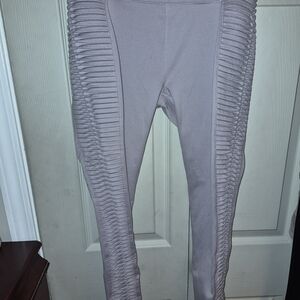 Soybu Gray Ribbed Leggings